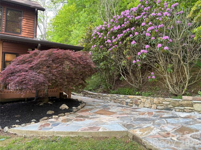 52 Mountain Park Drive, Mars Hill, NC 28754
