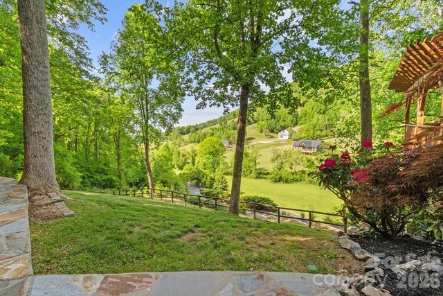 52 Mountain Park Drive, Mars Hill, NC 28754
