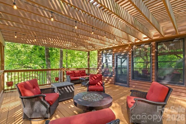 52 Mountain Park Drive, Mars Hill, NC 28754