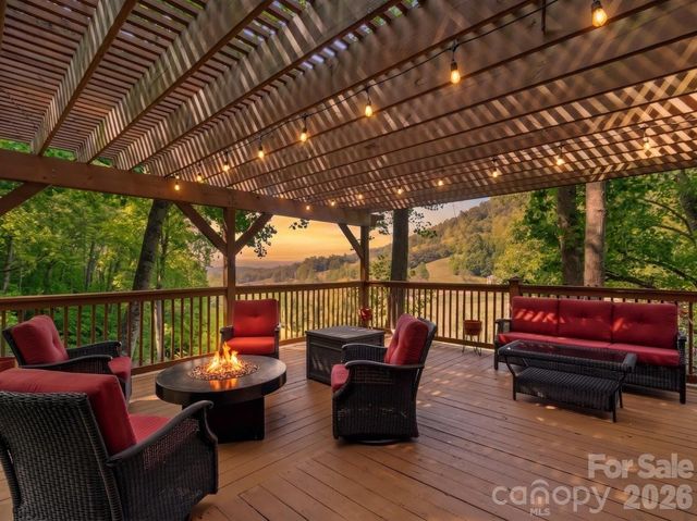 52 Mountain Park Drive, Mars Hill, NC 28754