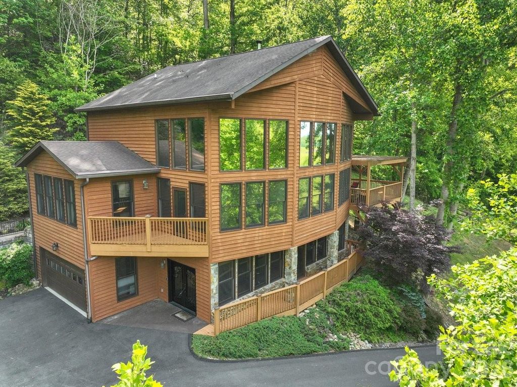52 Mountain Park Drive, Mars Hill, NC 28754