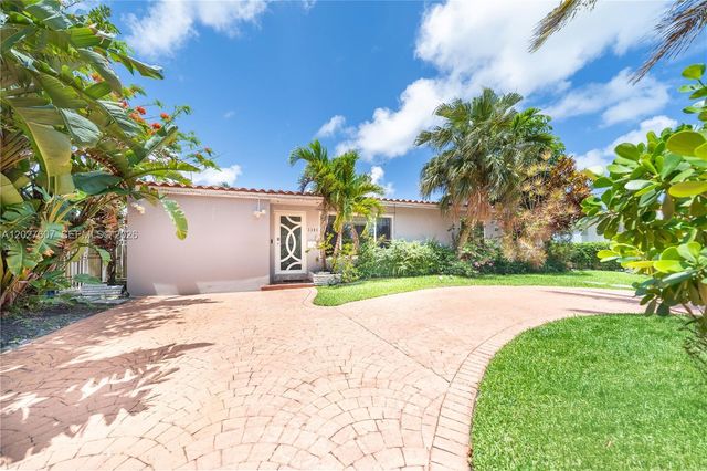 1101 NE 5th St, Hallandale Beach, FL 33009
