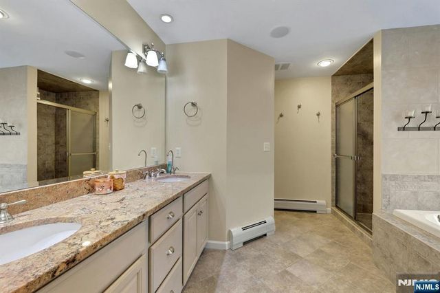 8 Buena Vista Drive, Ringwood, NJ 07456