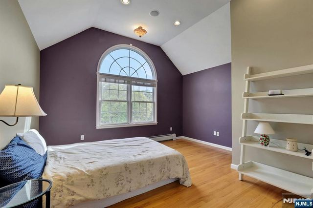 8 Buena Vista Drive, Ringwood, NJ 07456