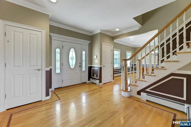 8 Buena Vista Drive, Ringwood, NJ 07456