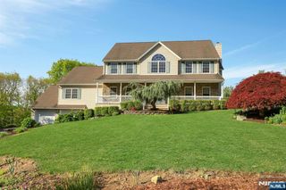 8 Buena Vista Drive, Ringwood, NJ 07456