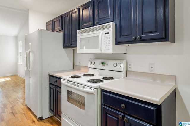 1004 W WALNUT STREET, Sylacauga, AL 35150