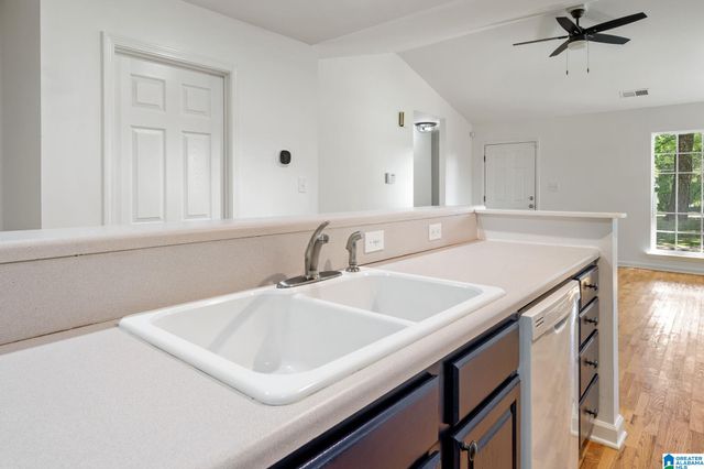1004 W WALNUT STREET, Sylacauga, AL 35150