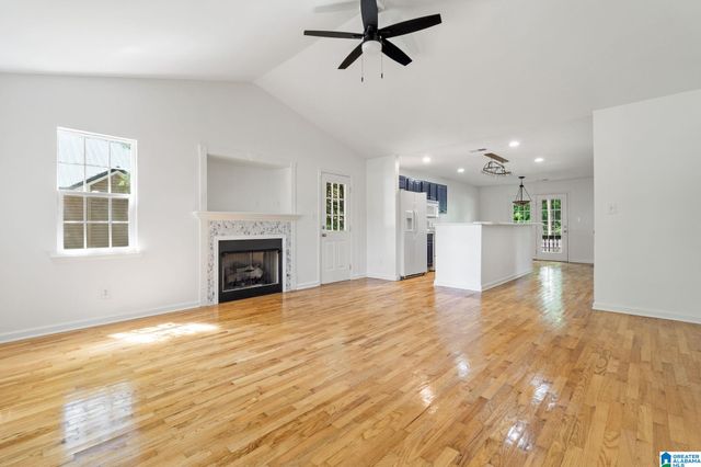 1004 W WALNUT STREET, Sylacauga, AL 35150