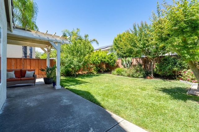 327 La Vela Court, Morgan Hill, CA 95037
