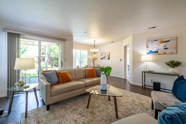 327 La Vela Court, Morgan Hill, CA 95037