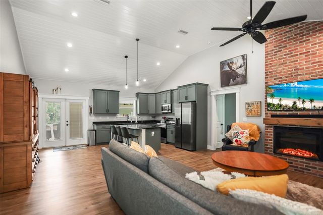 7218 SOUTHEAST AVENUE, Webster, FL 33597