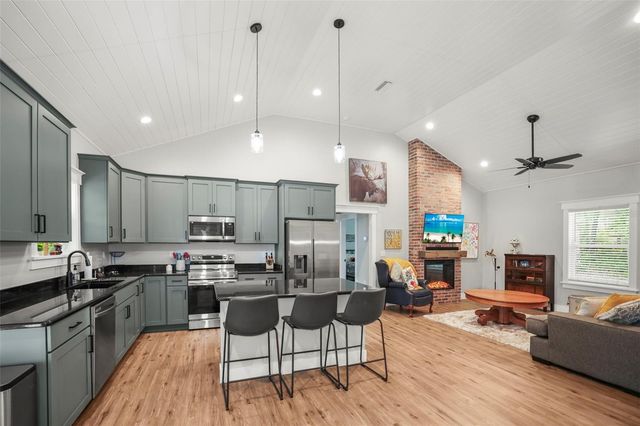 7218 SOUTHEAST AVENUE, Webster, FL 33597