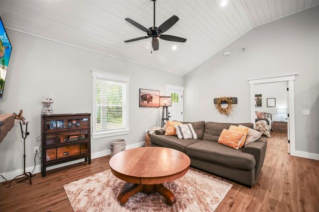 7218 SOUTHEAST AVENUE, Webster, FL 33597