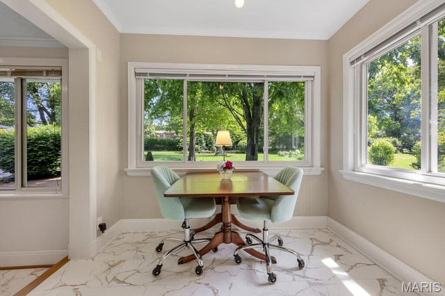 86 Flamingo Drive, Crestwood, MO 63123