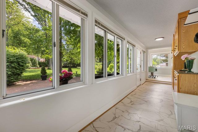 86 Flamingo Drive, Crestwood, MO 63123