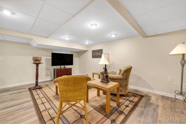 86 Flamingo Drive, Crestwood, MO 63123