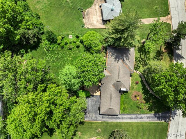 86 Flamingo Drive, Crestwood, MO 63123
