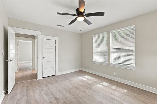 2842 Harlandale Avenue, Dallas, TX 75216