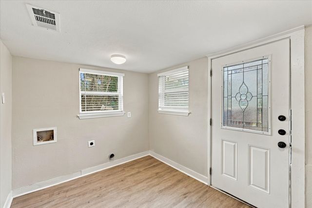 2842 Harlandale Avenue, Dallas, TX 75216