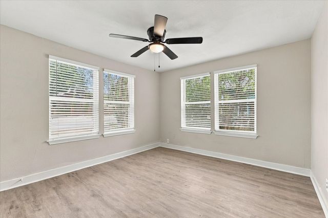 2842 Harlandale Avenue, Dallas, TX 75216