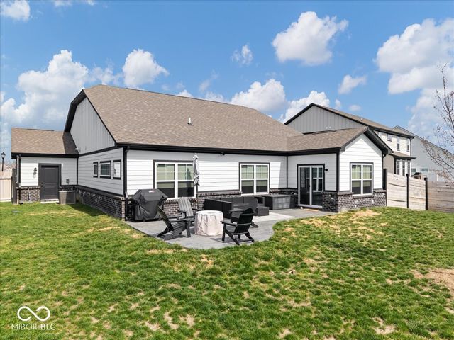 411 Cape May Drive, Westfield, IN 46074