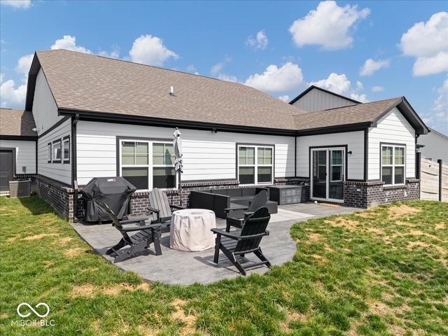 411 Cape May Drive, Westfield, IN 46074