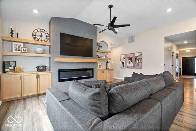 411 Cape May Drive, Westfield, IN 46074