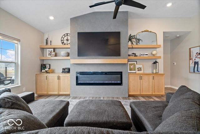 411 Cape May Drive, Westfield, IN 46074