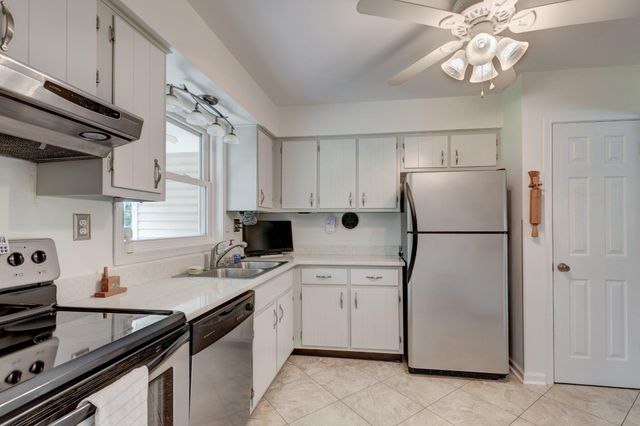 2666 WALSTON RD, Mt Airy, MD 21771