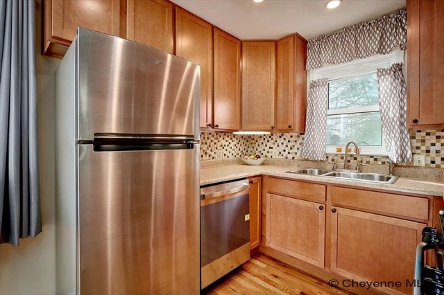 1602 CROOK AVE, Cheyenne, WY 82001