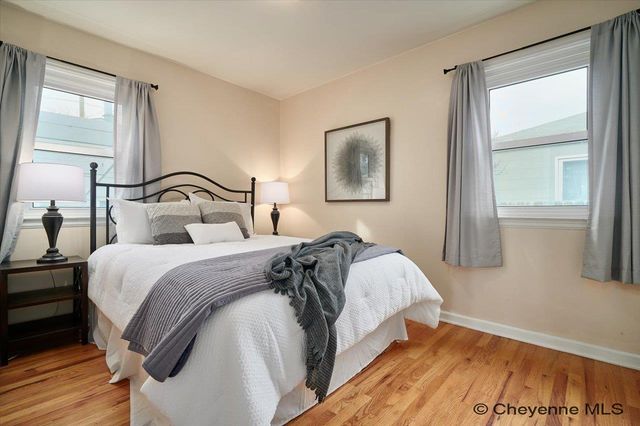 1602 CROOK AVE, Cheyenne, WY 82001