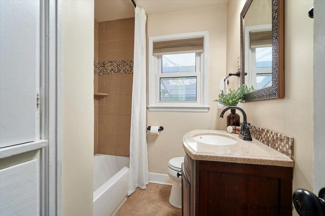 1602 CROOK AVE, Cheyenne, WY 82001