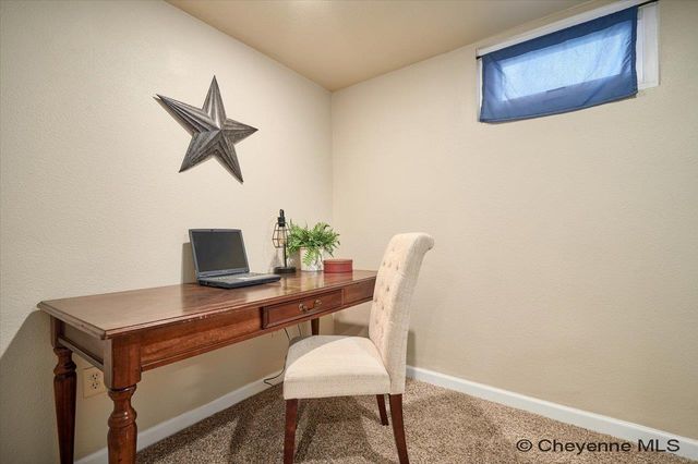 1602 CROOK AVE, Cheyenne, WY 82001