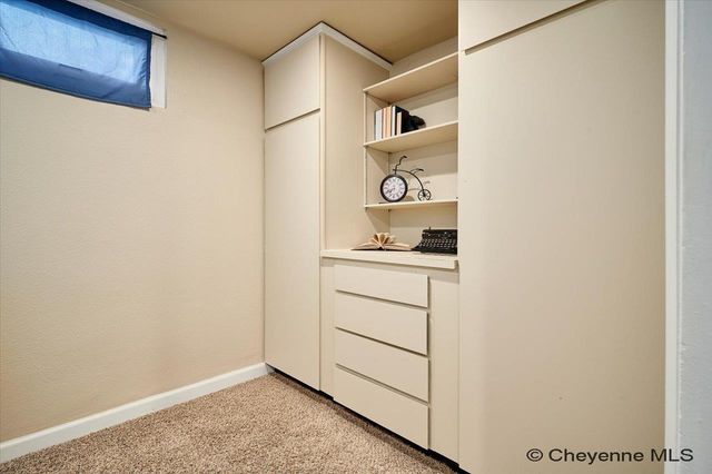 1602 CROOK AVE, Cheyenne, WY 82001