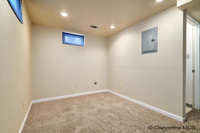 1602 CROOK AVE, Cheyenne, WY 82001