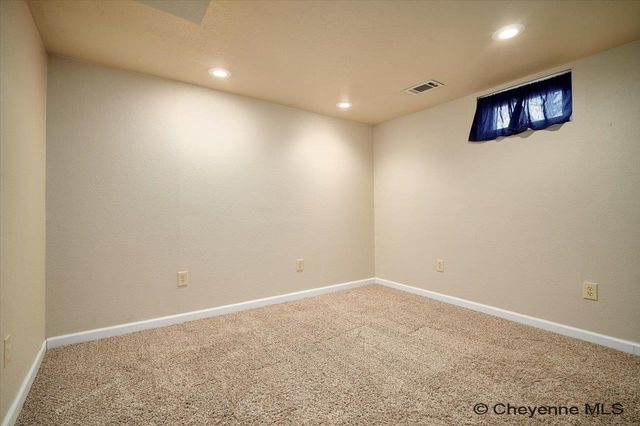 1602 CROOK AVE, Cheyenne, WY 82001