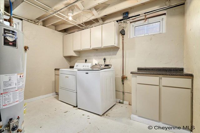 1602 CROOK AVE, Cheyenne, WY 82001