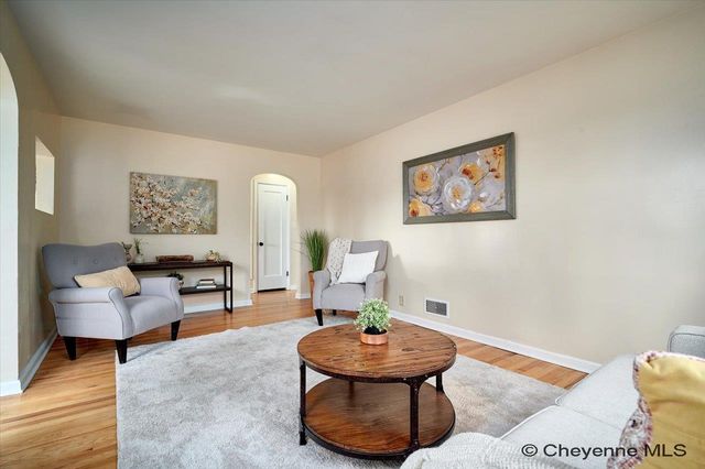 1602 CROOK AVE, Cheyenne, WY 82001