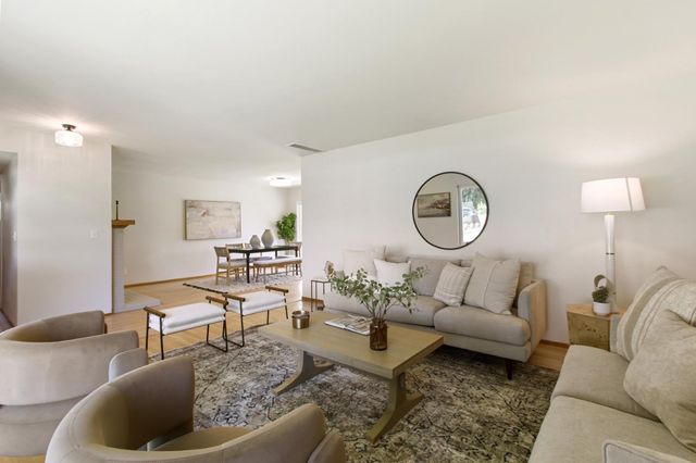 9418 Sara St, Elk Grove, CA 95624