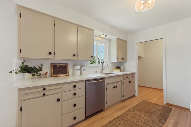 9418 Sara St, Elk Grove, CA 95624