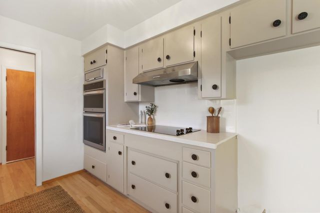 9418 Sara St, Elk Grove, CA 95624