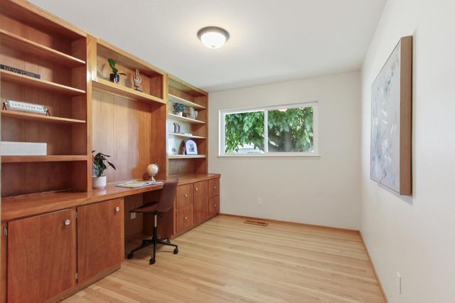 9418 Sara St, Elk Grove, CA 95624