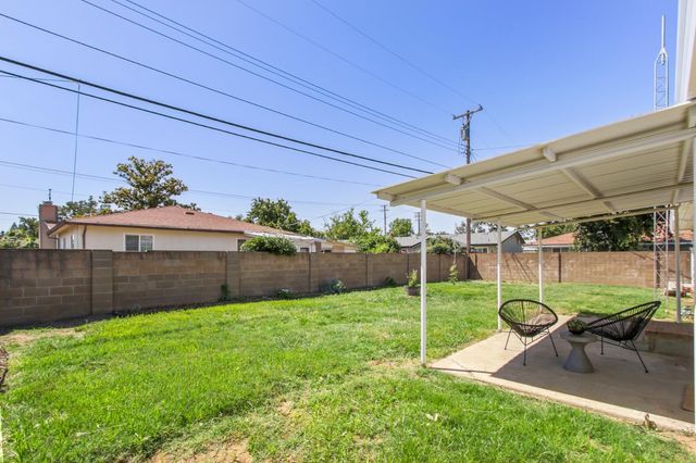 9418 Sara St, Elk Grove, CA 95624