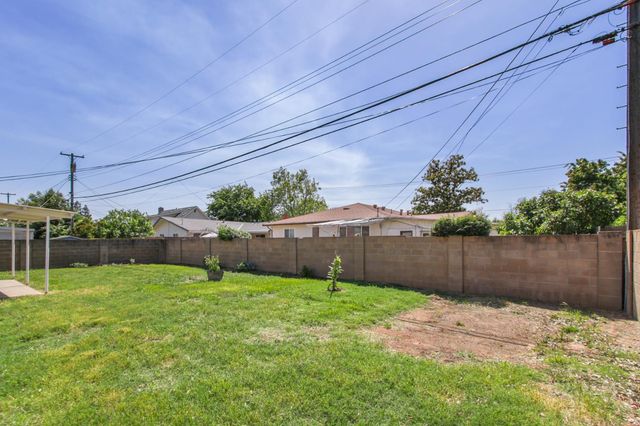 9418 Sara St, Elk Grove, CA 95624