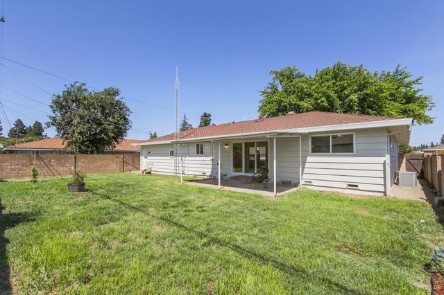 9418 Sara St, Elk Grove, CA 95624