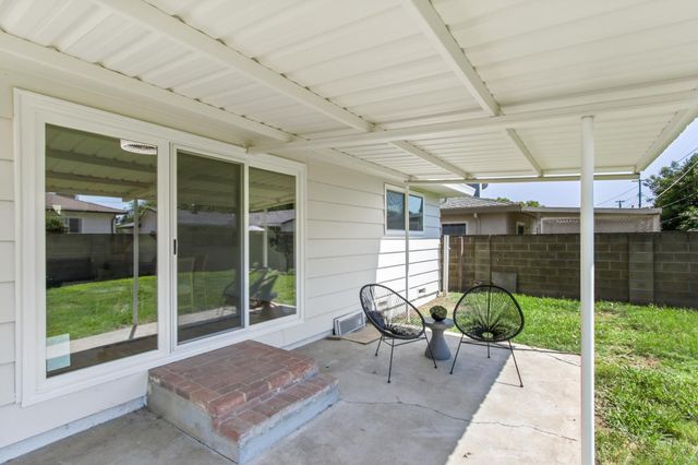 9418 Sara St, Elk Grove, CA 95624
