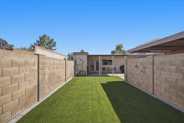 2132 E MINTON Drive, Tempe, AZ 85282