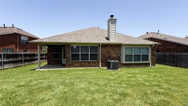 8210 Mossberg Drive, Arlington, TX 76002