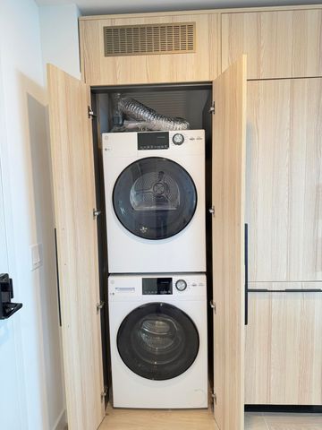 225 N Miami Avenue 3502, Miami, FL 33128